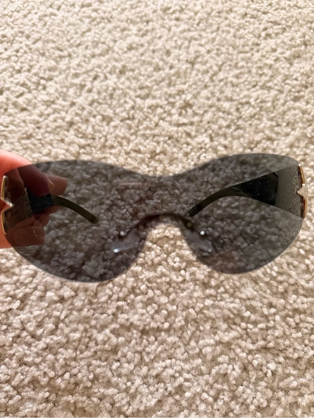 Star-Accent Black Shield Sunglasses - Designer Style